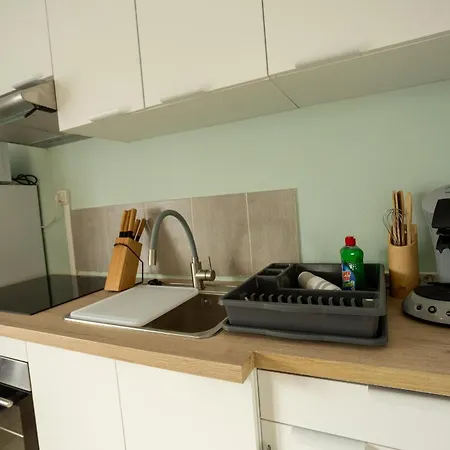 Jungle - Deco Tropicale Et Confort Moderne *